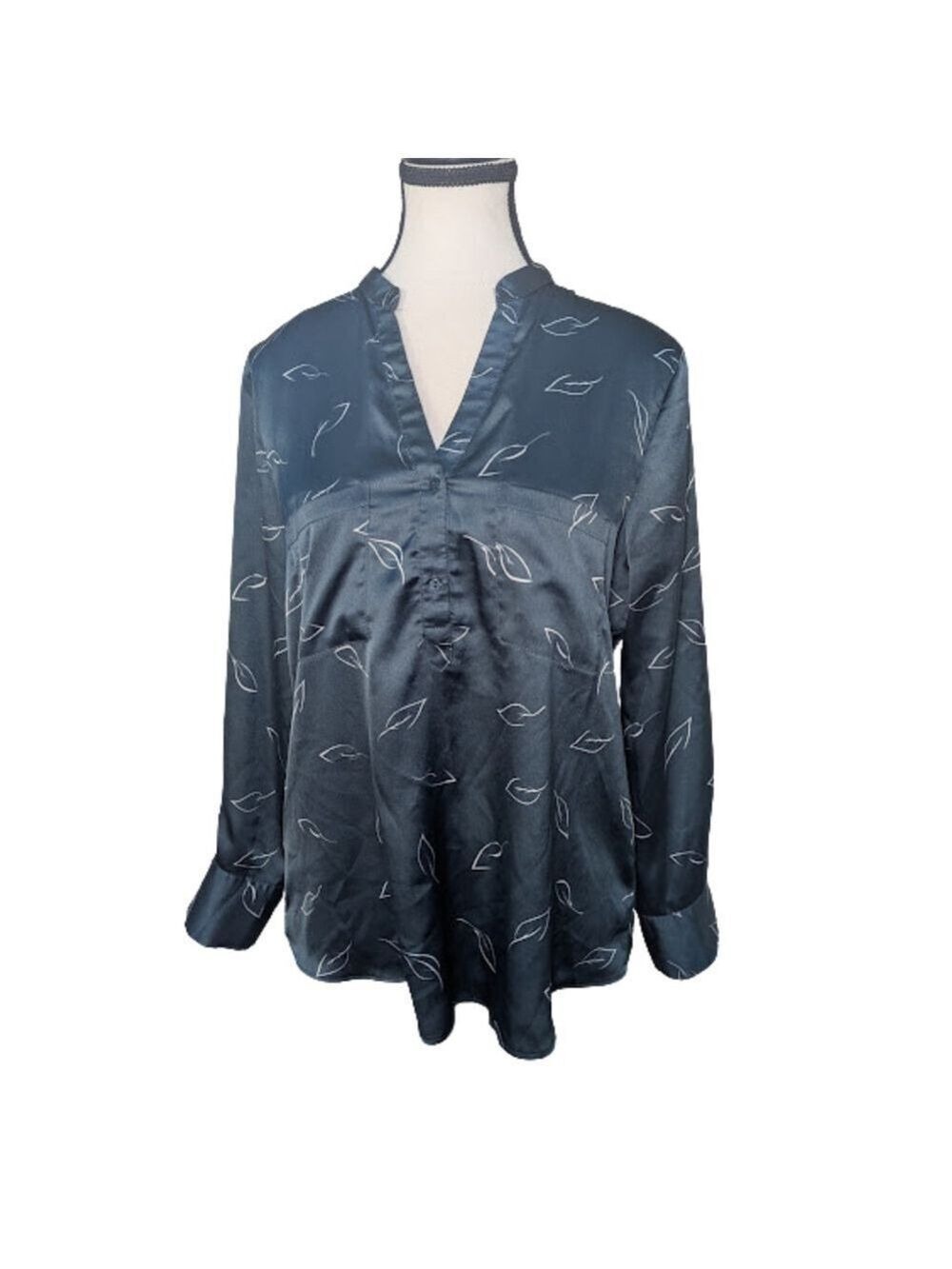 Zara Basic Satin Leaf-Print V-Neck Long Sleeve Blouse Top – Size M